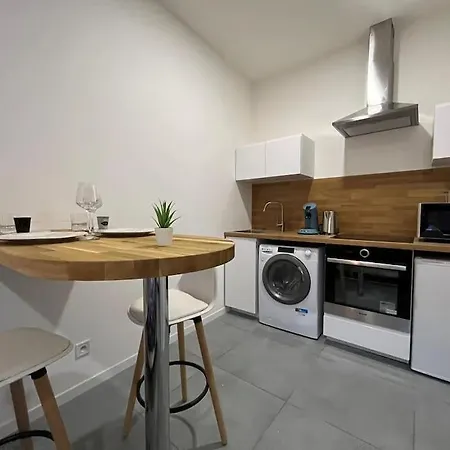 Le Nid De - 350 M Hopital Apartment *